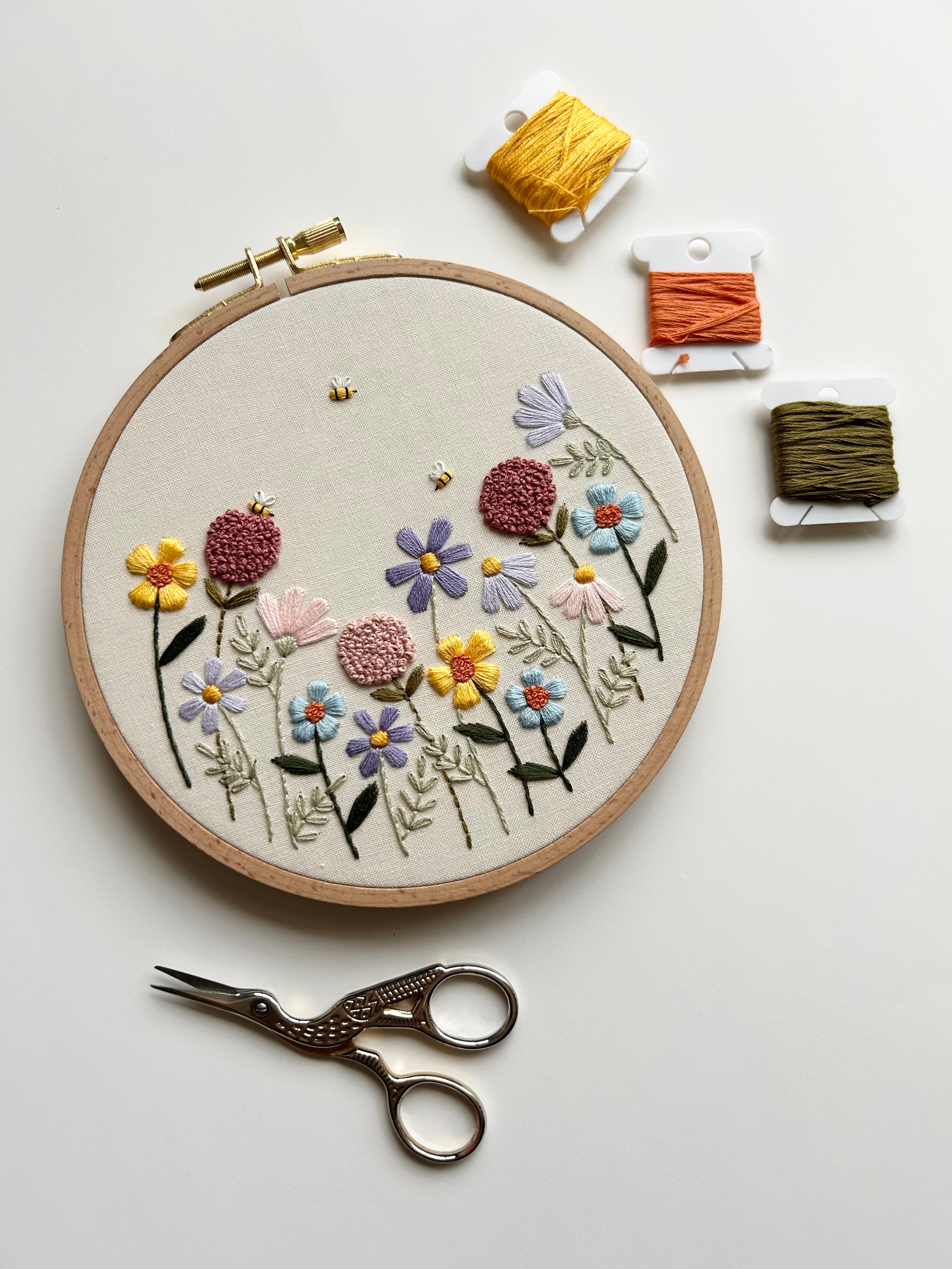 Floral Embroidery Pattern “Bee Garden” Beginner Friendly (PDF Download)