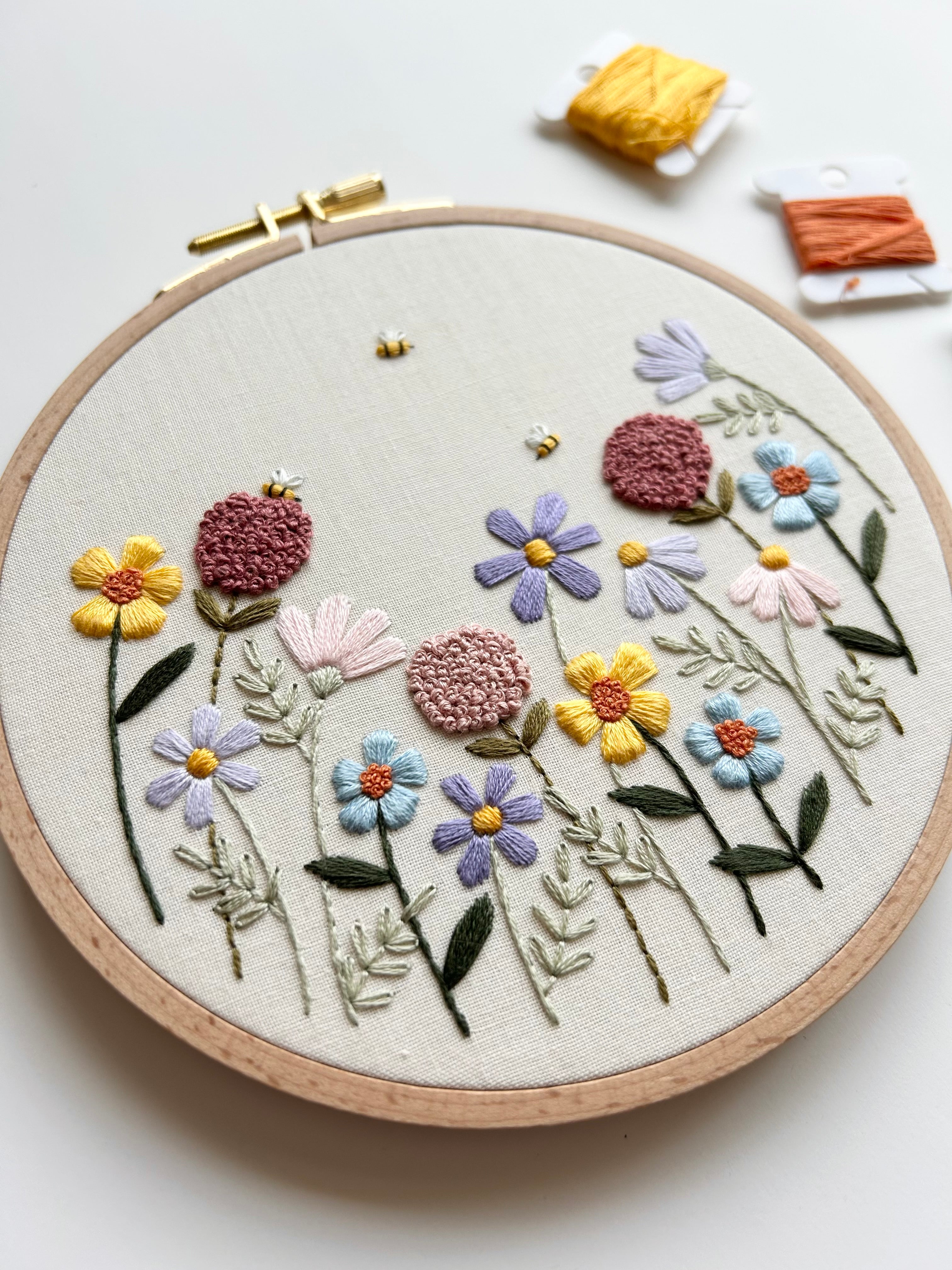 Floral Embroidery Pattern “Bee Garden” Beginner Friendly (PDF Download)