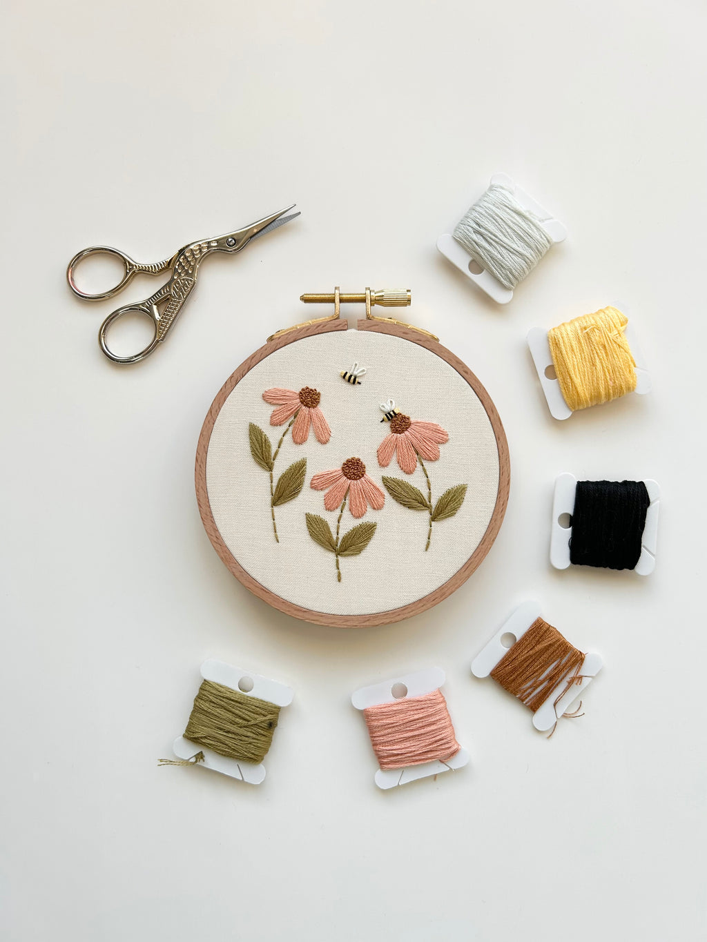 “Bee-ginners” Embroidery Pattern, Beginner Friendly Embroidery Art (PDF Download)